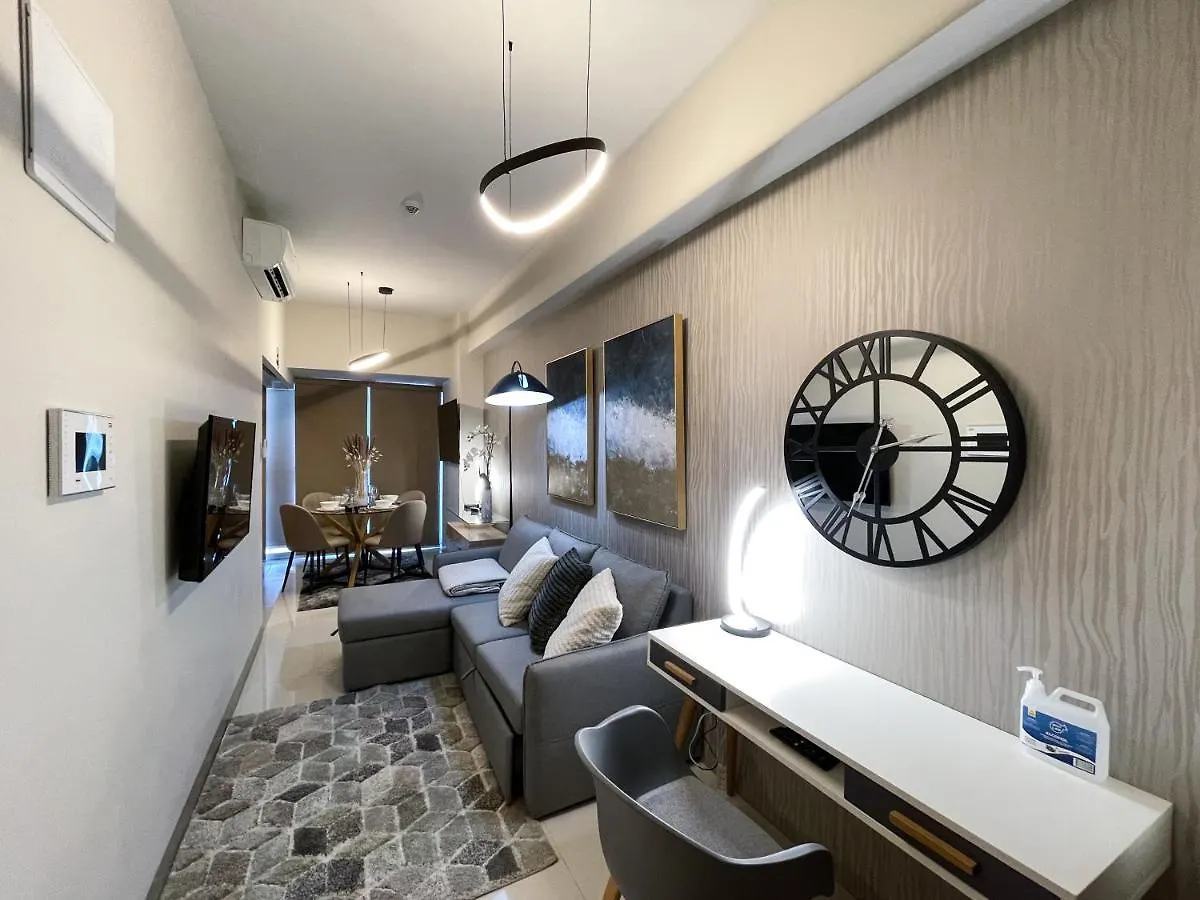 Amazing Unit And View In Uptown Parksuites Bgc Taguig Aparthotel