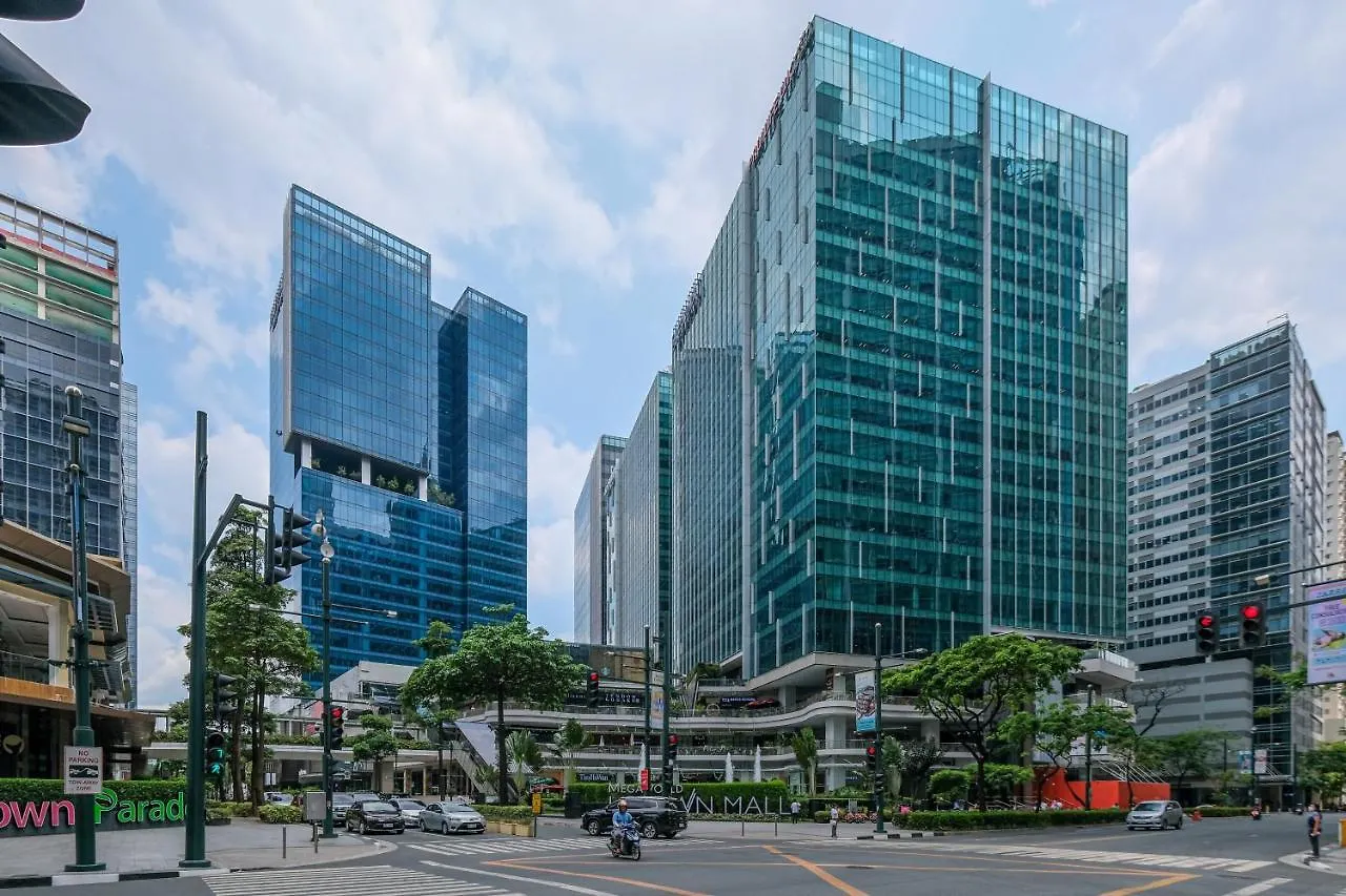 Amazing Unit And View In Uptown Parksuites Bgc Taguig