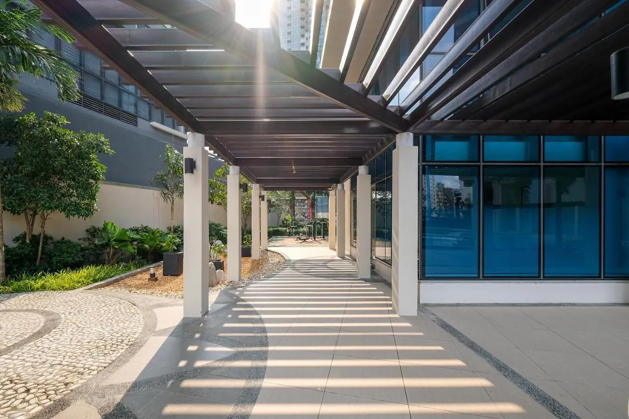 Aparthotel Amazing Unit And View In Uptown Parksuites Bgc Taguig Philippines
