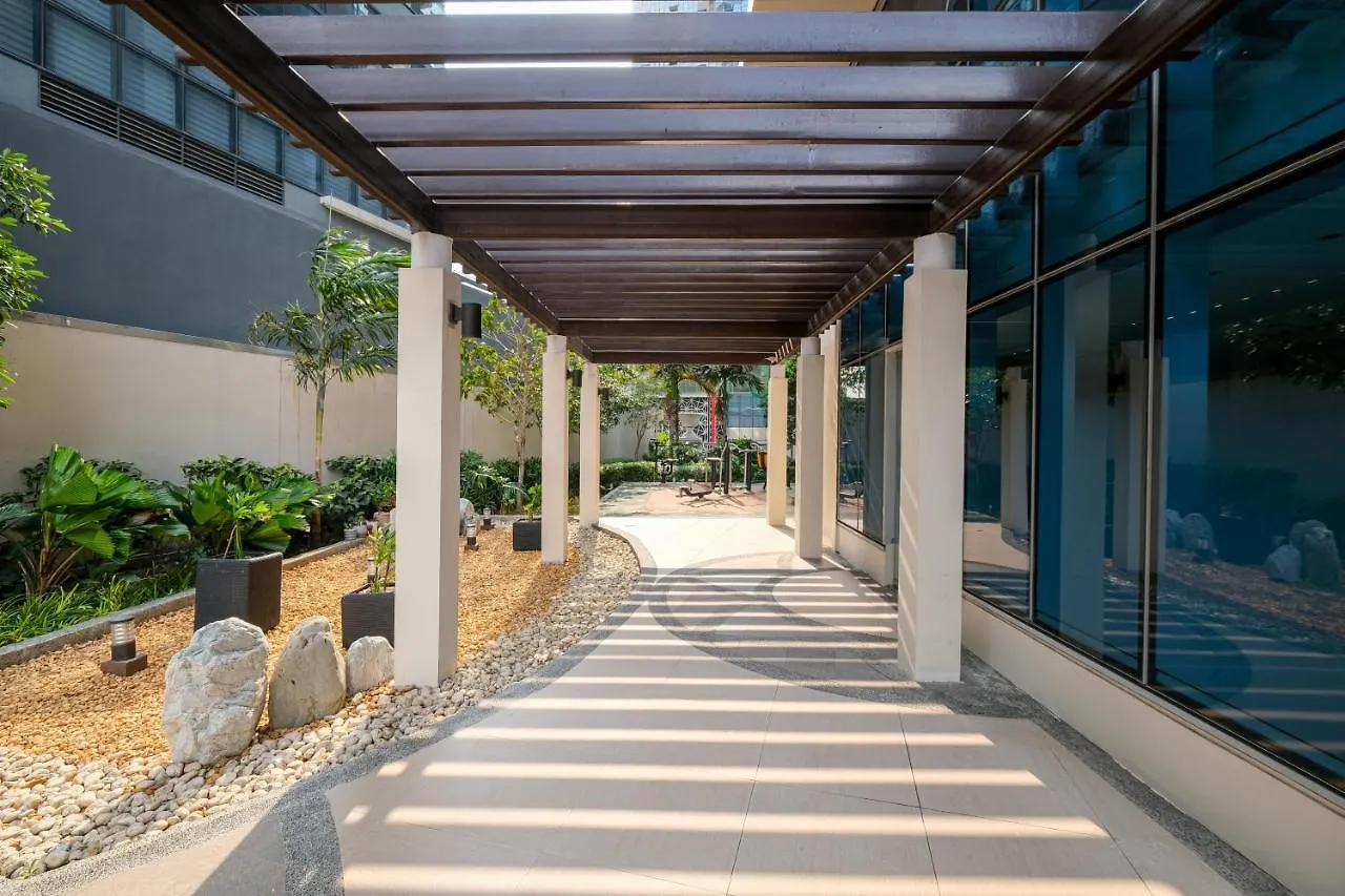 Amazing Unit And View In Uptown Parksuites Bgc Taguig