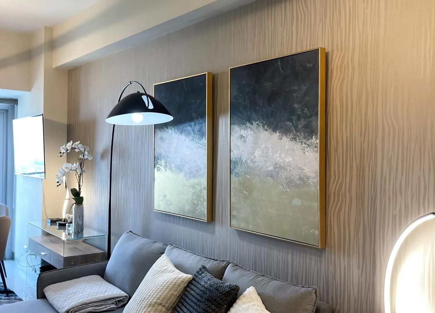 Amazing Unit And View In Uptown Parksuites Bgc Taguig Aparthotel
