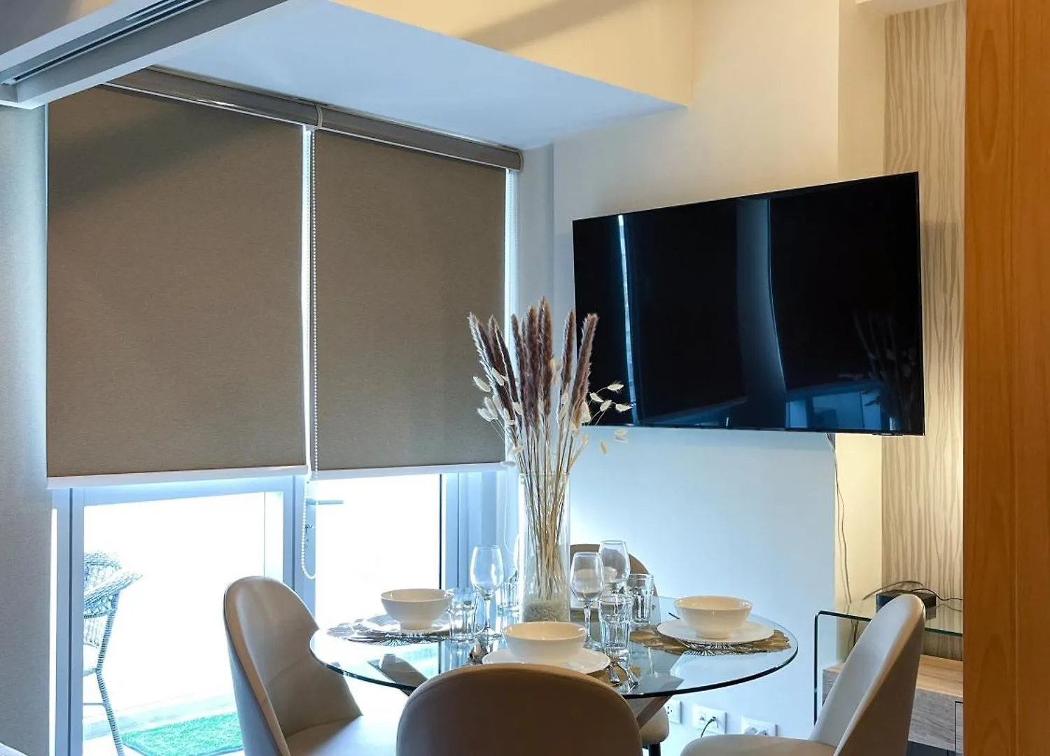 Aparthotel Amazing Unit And View In Uptown Parksuites Bgc Taguig