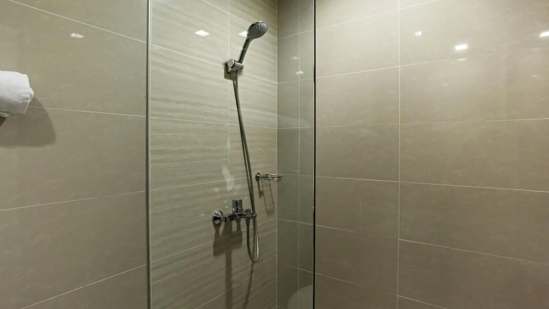Aparthotel Amazing Unit And View In Uptown Parksuites Bgc Taguig