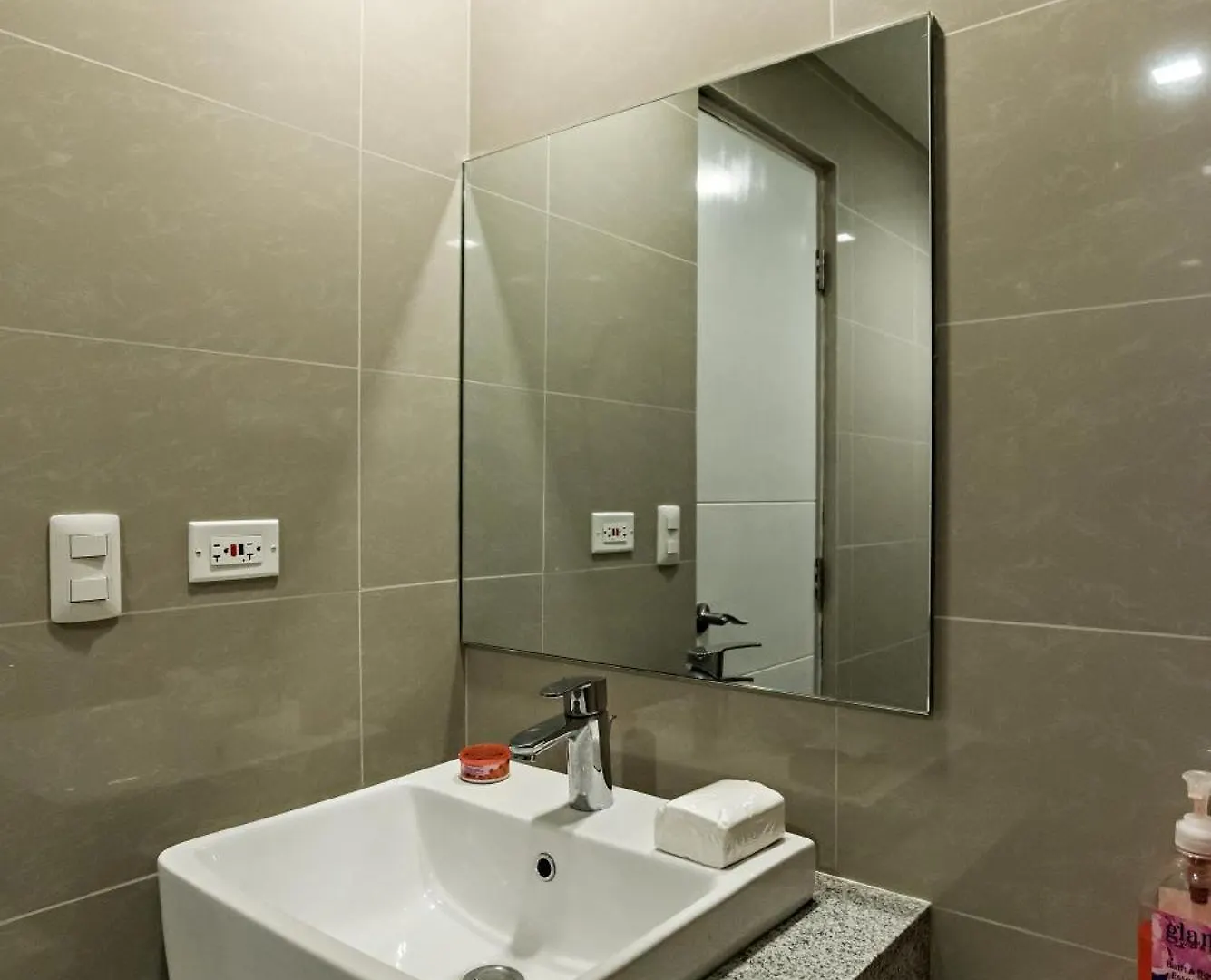Amazing Unit And View In Uptown Parksuites Bgc Taguig Philippines