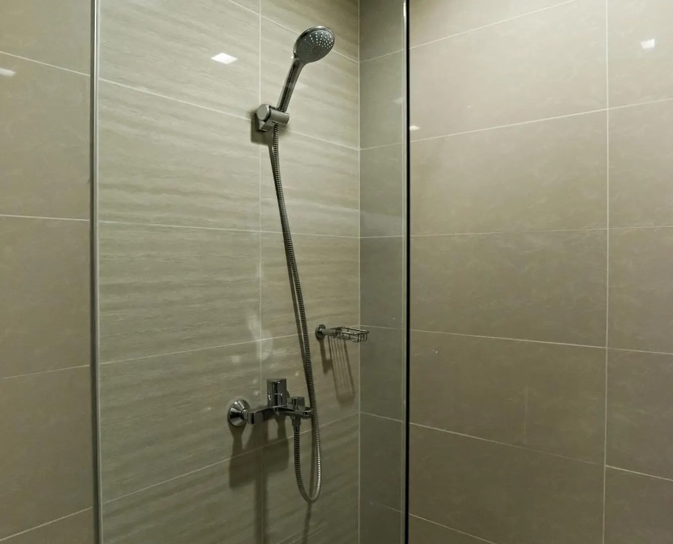 Amazing Unit And View In Uptown Parksuites Bgc Taguig